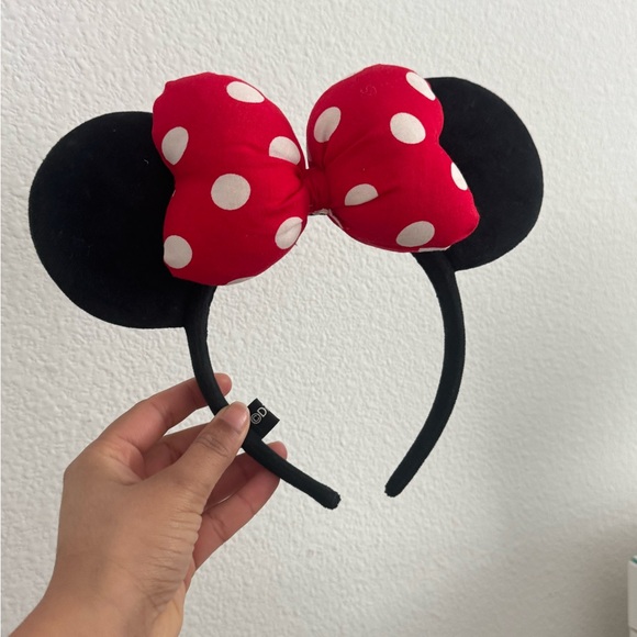Disney Accessories - Disney Minnie Mouse Headband